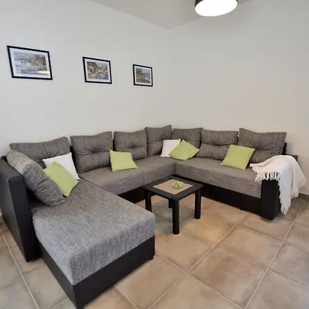 Holiday home House Slamnjaki *