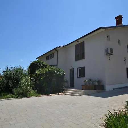 House Slamnjaki Holiday home Moscenice